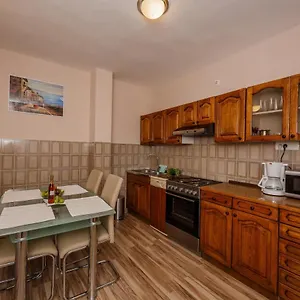 Apartament Adriatic, Kaštela